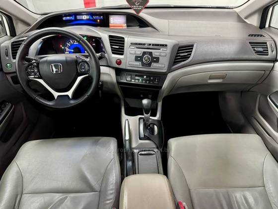 HONDA CIVIC 1.8 LXL 16V FLEX 4P AUTOMÁTICO HONDA CIVIC 1.8 LXL 16V FLEX 4P AUTOMÁTICO